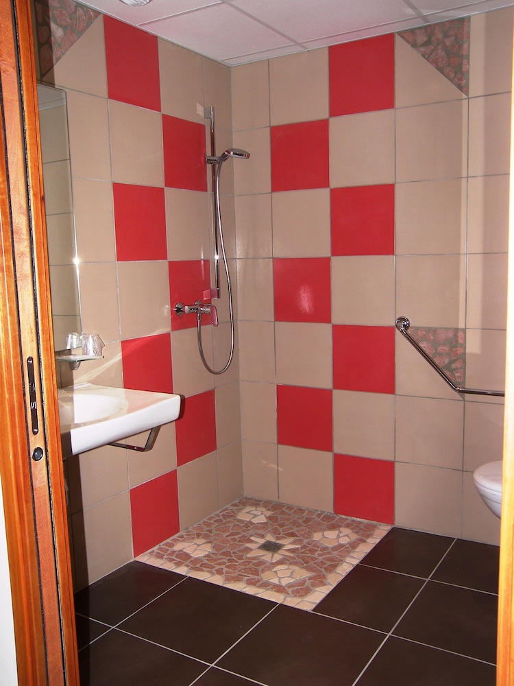 Hostellerie Du Matin Calme 36/39