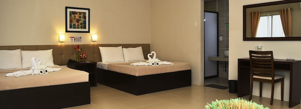 Columbus Plaza Hotel 23/55