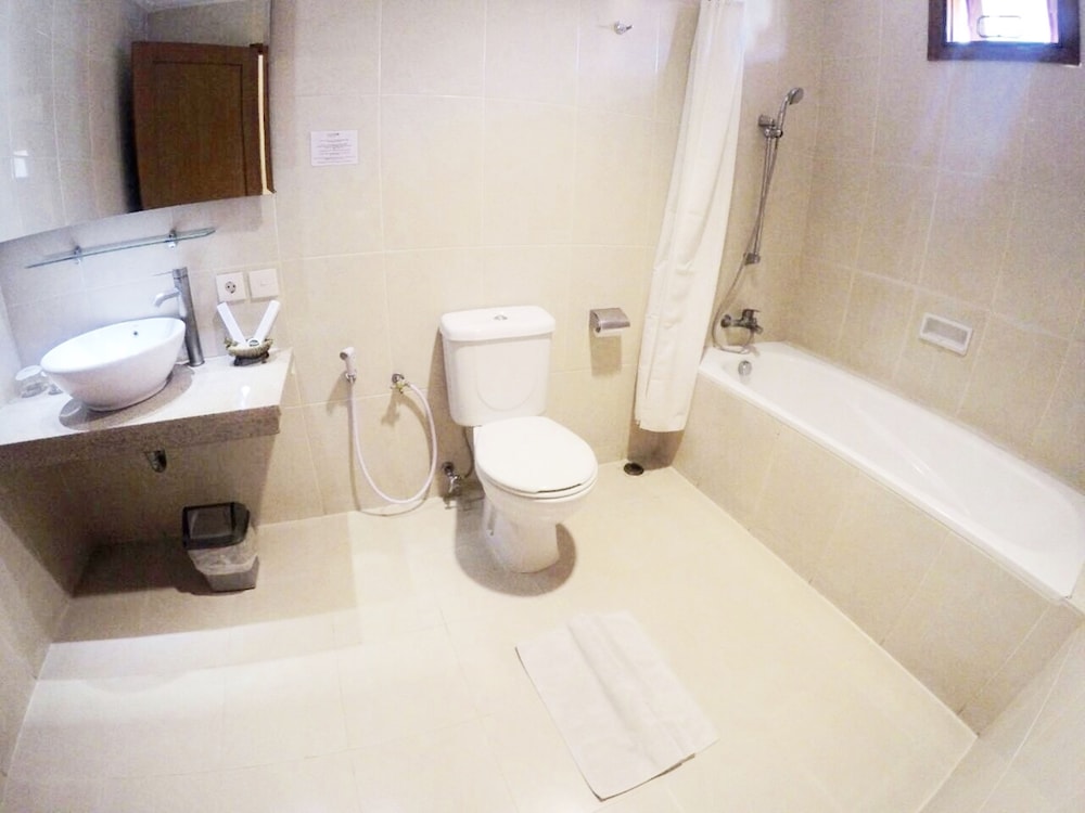 Country Heritage Resort Hotel 19/20