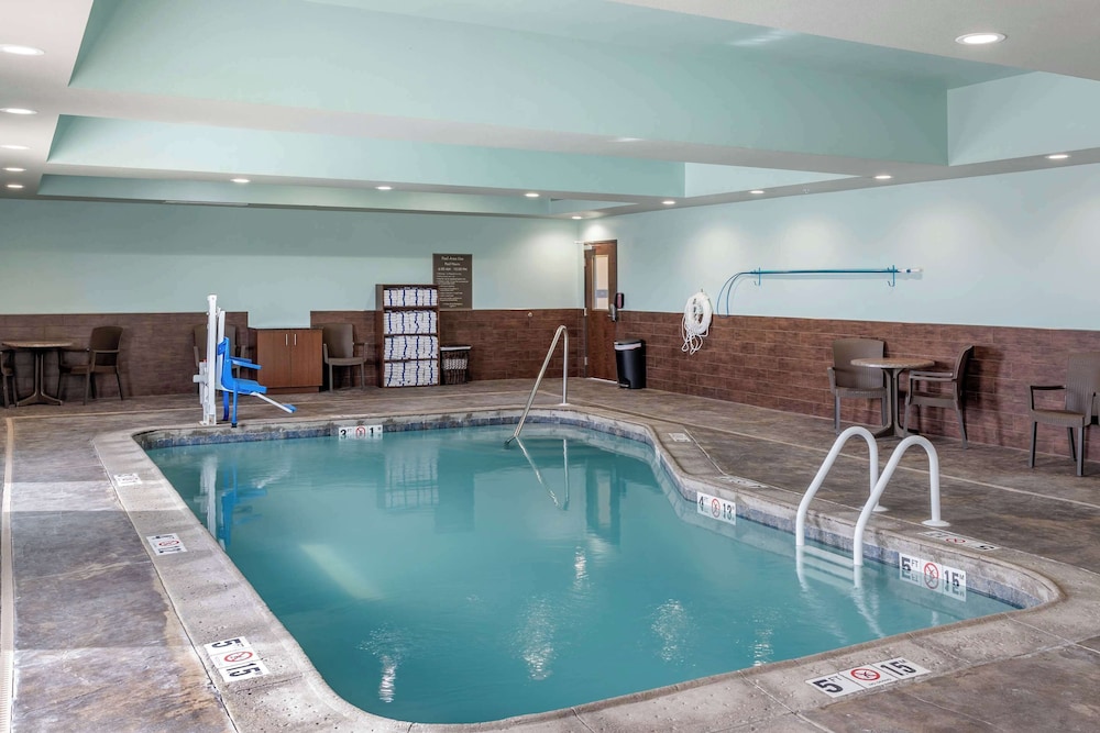 Comfort Inn & Suites Augusta KS 13/31