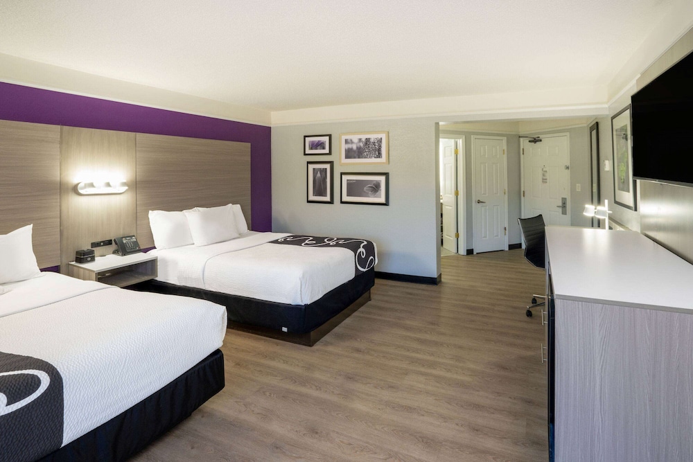 غرفة بسريرين كوين، La Quinta Inn & Suites by Wyndham Birmingham Hoover 4/6