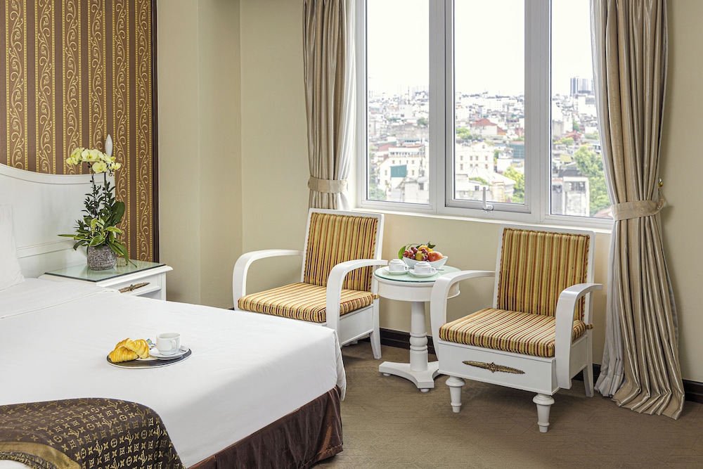 Chalcedony Hotel 26/50