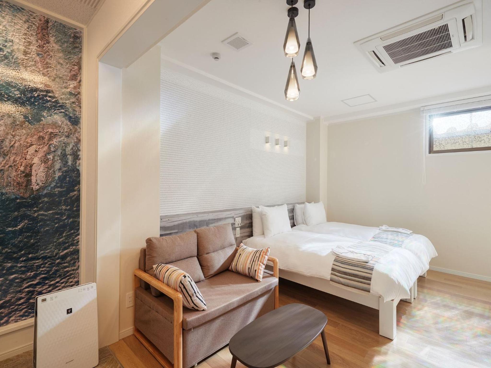 غرفة بسريرين منفصلين، La Casa Panacea Okinawa Resort 8/10