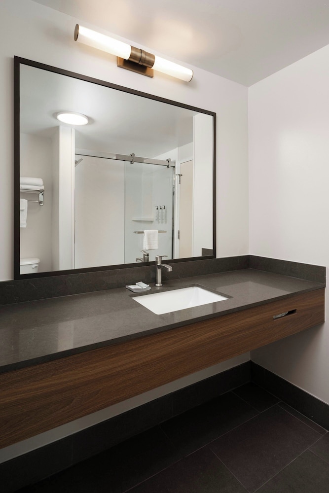 غرفة بسريرين كوين، Fairfield Inn Suites Muskegon Norton Shores 4/6