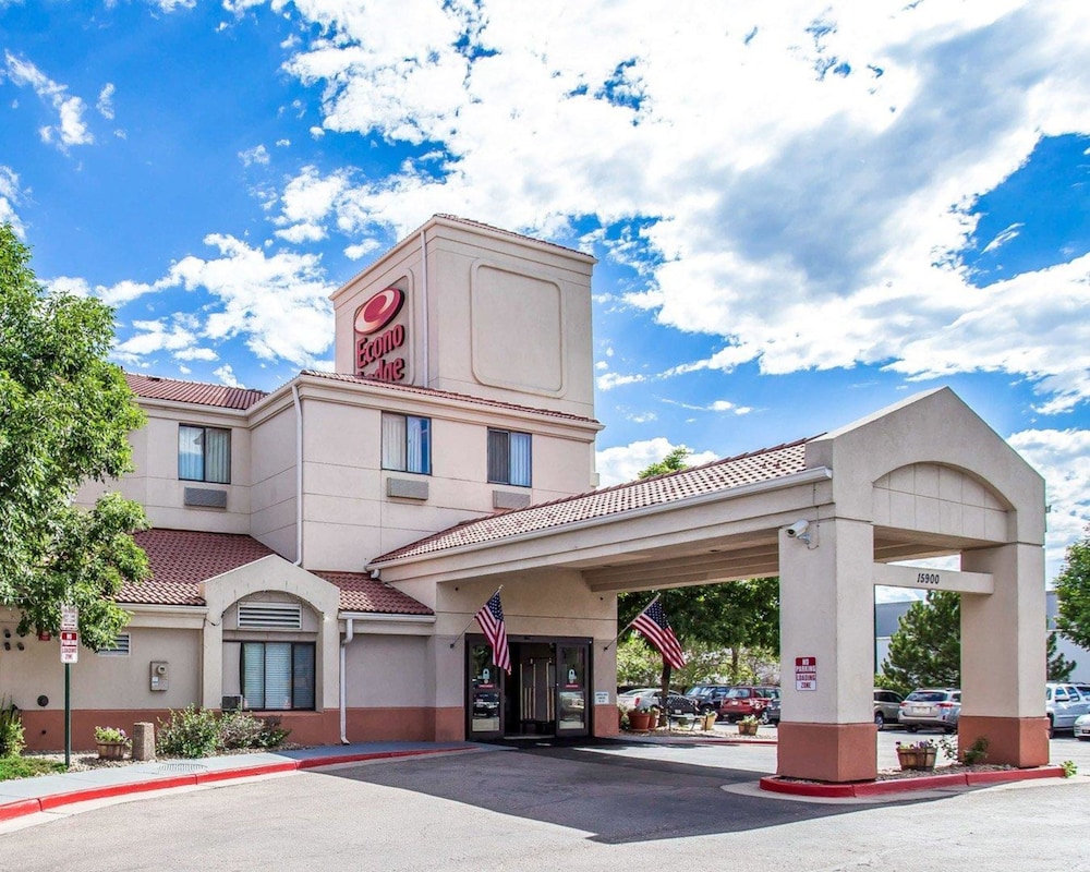 Econo Lodge Denver International Airport 4/37