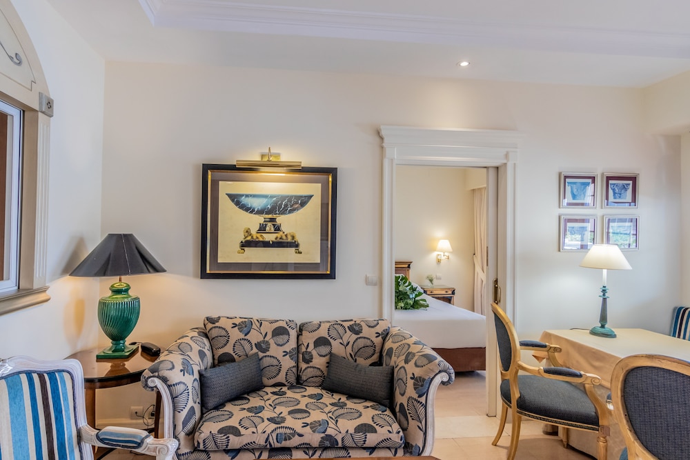 Guadalpin Suites 32/50