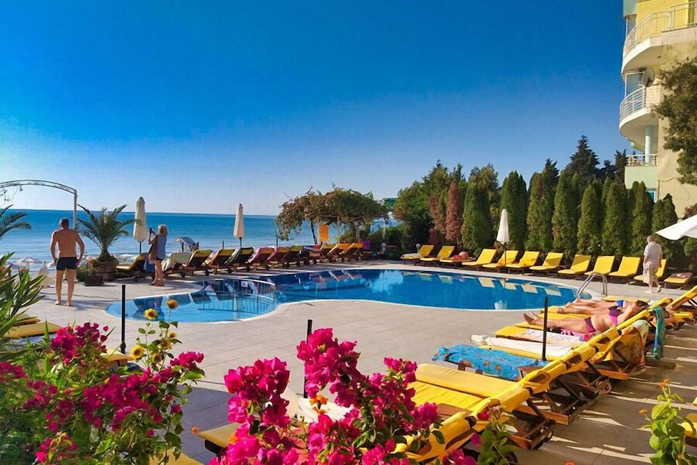 Aphrodite Hotel 4/73