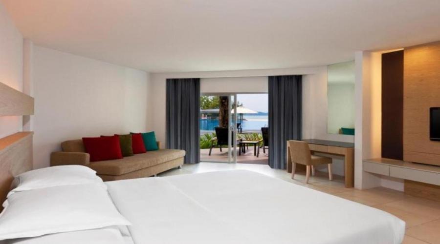 Lanai, King Bed