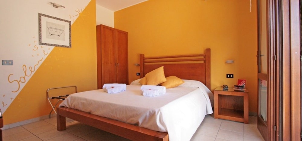 Iride Hotel 12/43