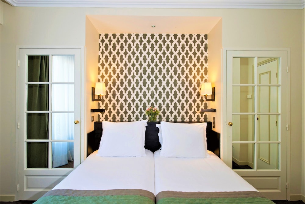 CLASSIC, TWIN BEDS