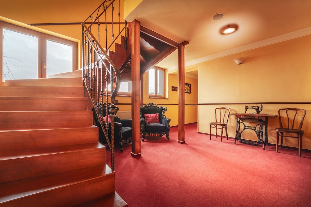 BEST WESTERN HOTEL CAPITAL 36/50