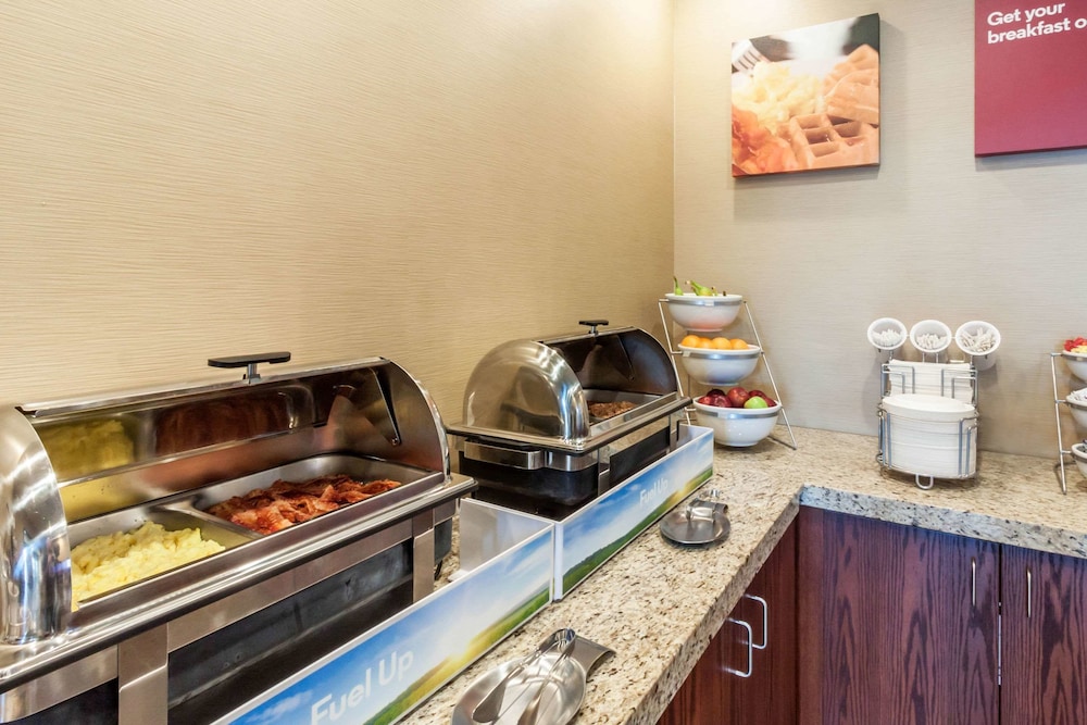 Comfort Suites Brookings near University 39/51