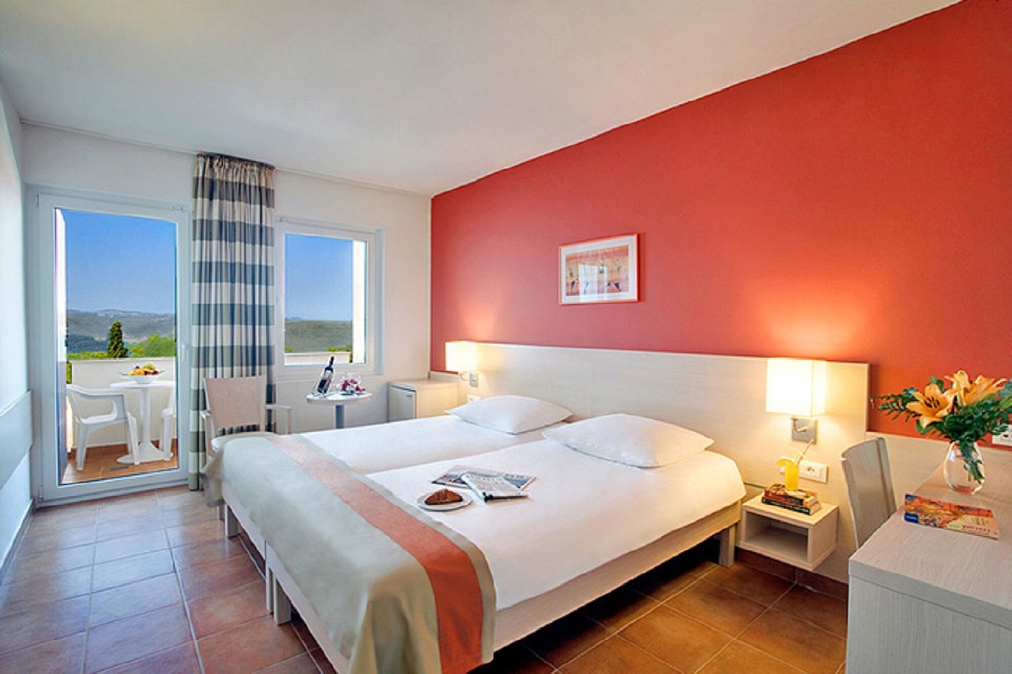 Room, Twin Beds, Sea Side