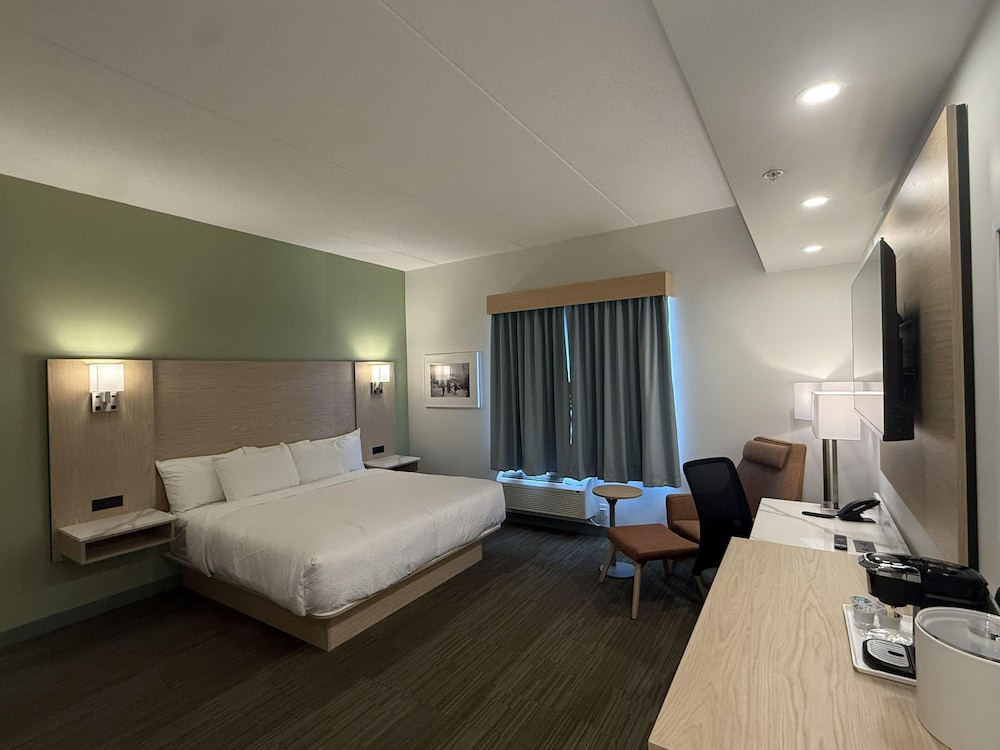 Best Western Plus Kawartha Lakes Hotel & Suites 9/52