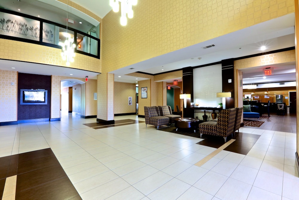 Holiday Inn Express Hotel And Suites Dallas West 5/40