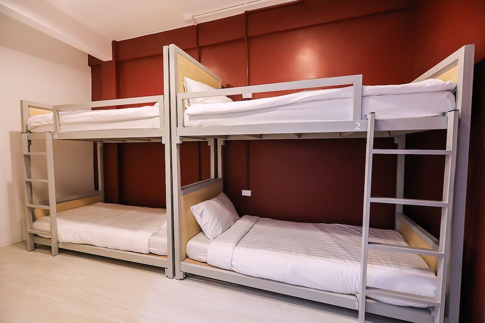 Local Time Bangkok - Hostel 10/25