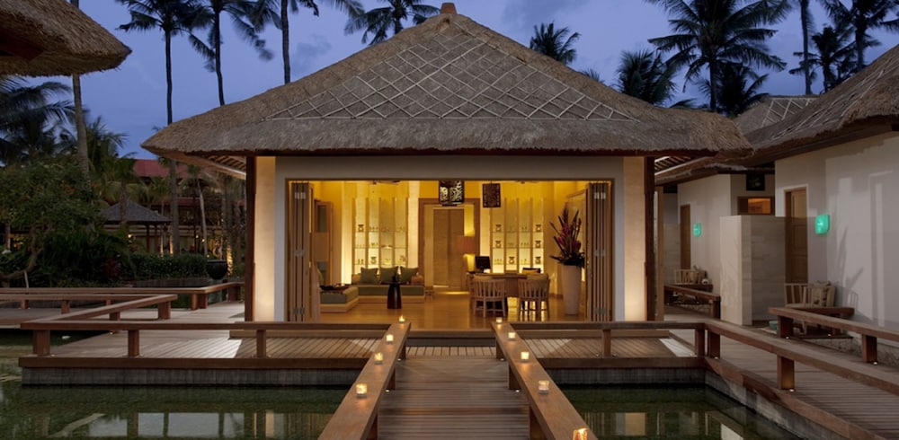 HOLIDAY INN EXPRESS BARUNA BALI 10/73