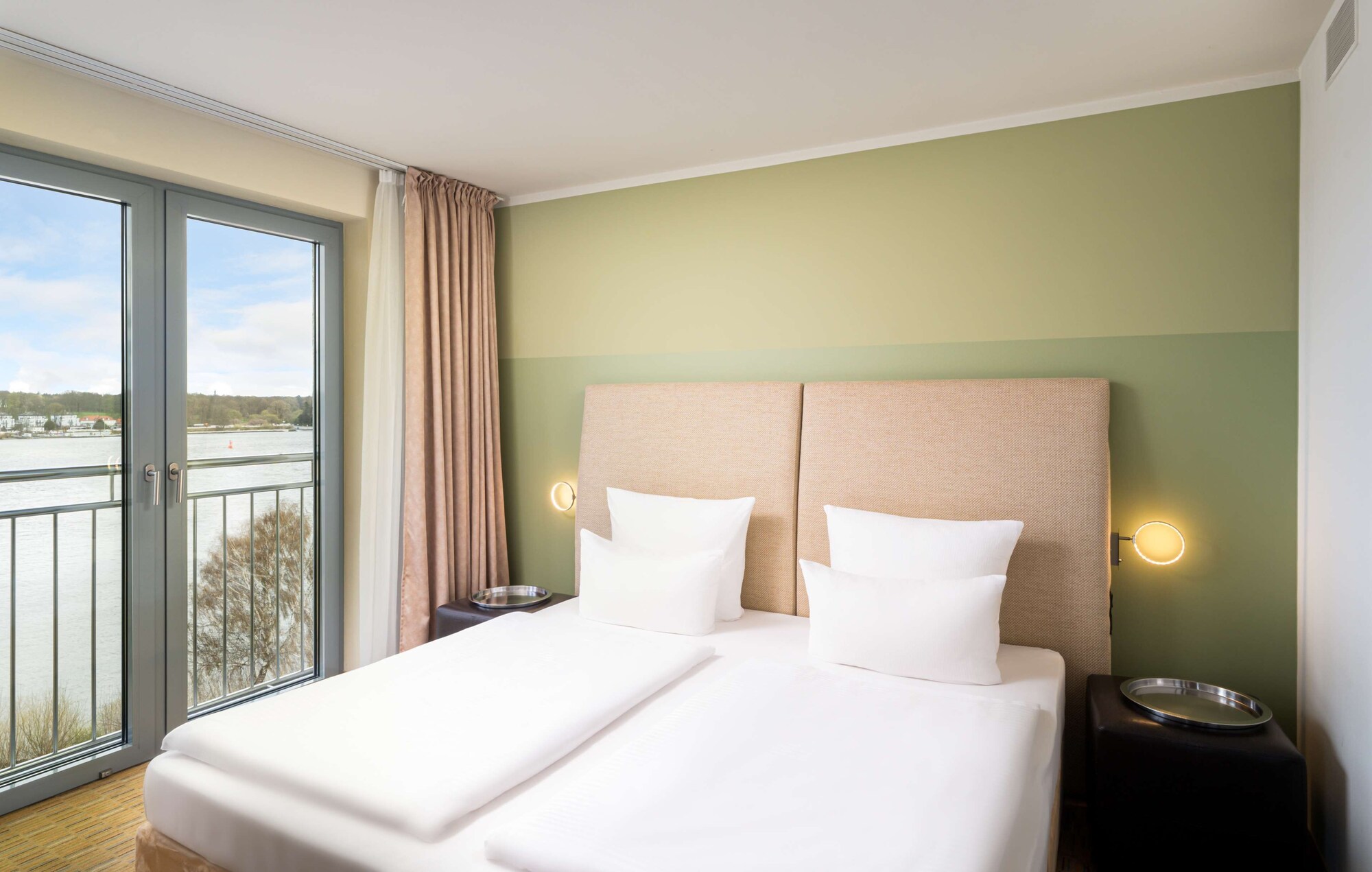 SUITE, RIVER VIEW