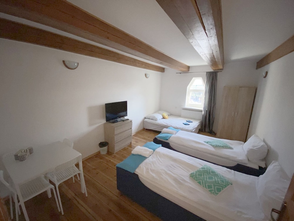 Hostel Sweet Dream Accommodations 4/50