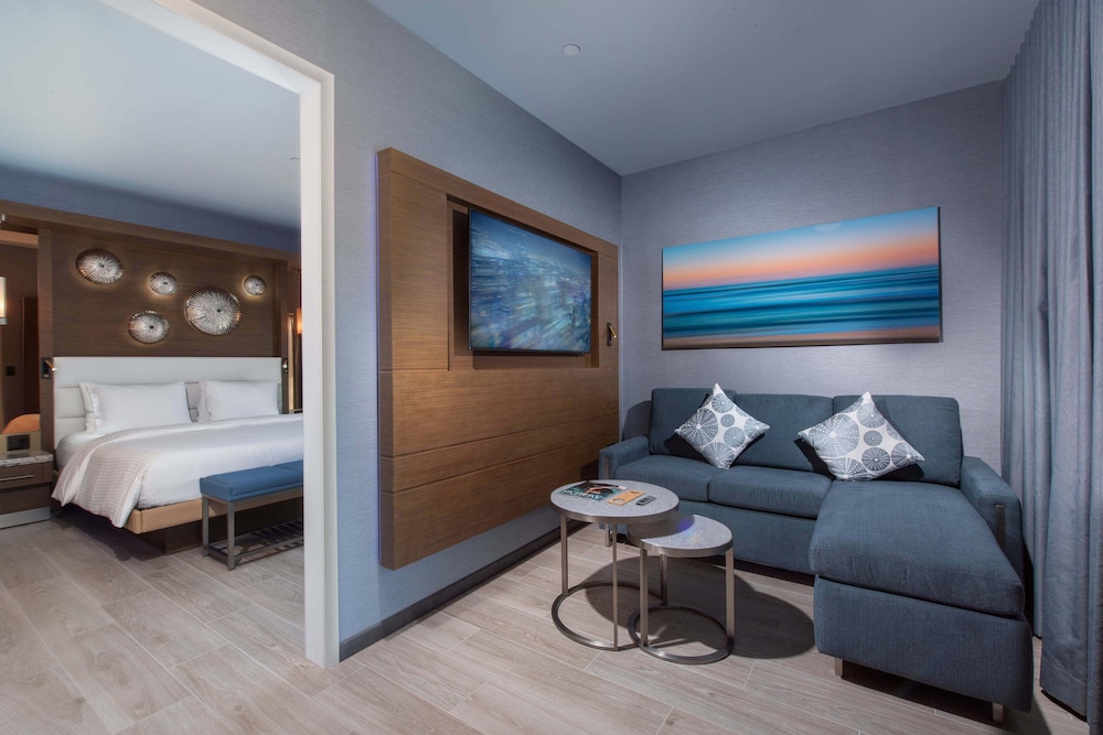 Shade Hotel Manhattan Beach 11/50