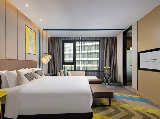 Select, Wet, Super, Superior, King Bed