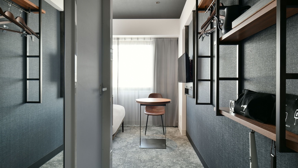 Vessel Inn Namba 41/50