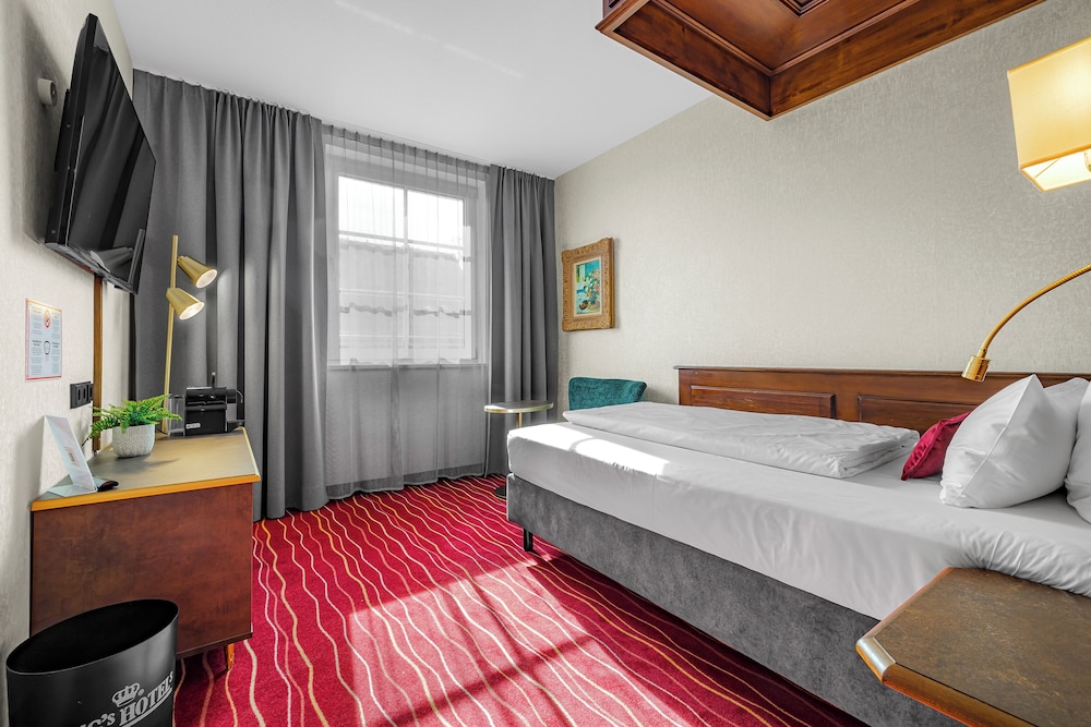Kings First Class Hotel 25/77