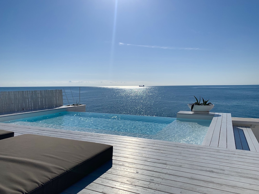 Bellavista Suites 35/50