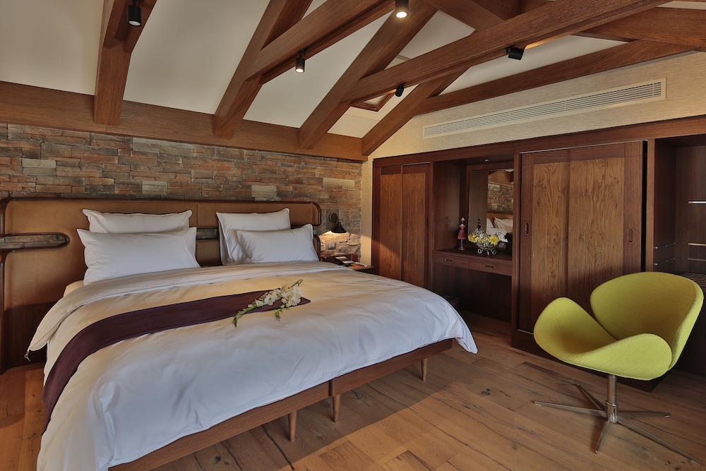 Duplex, Loft, Suite, King Bed