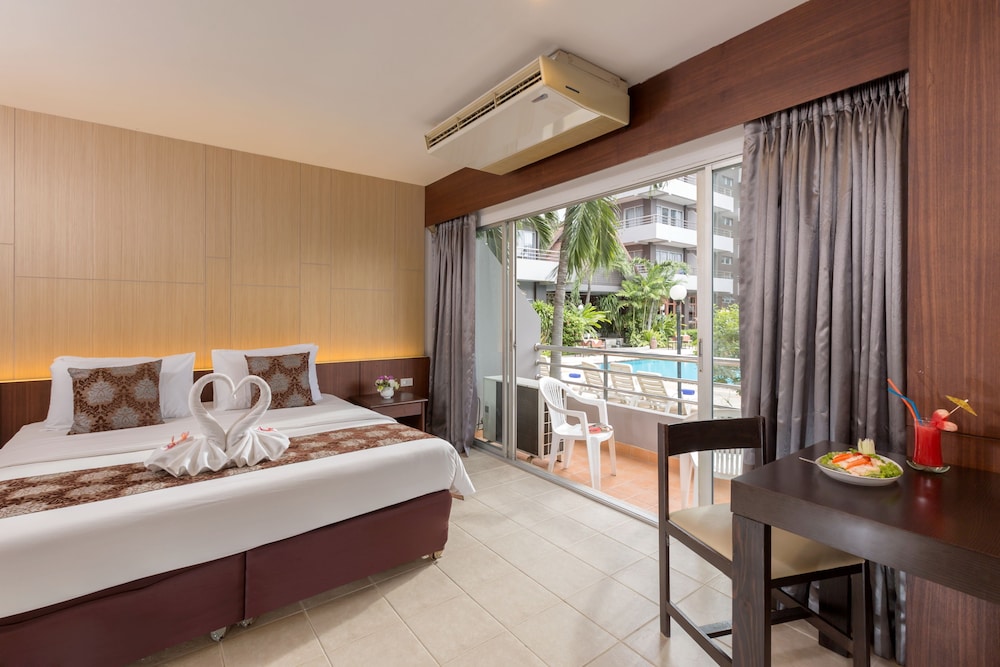 THE HOLIDAY RESORT PATTAYA 6/28