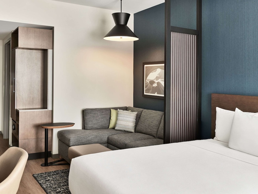 Hyatt Place Phoenix Downtown 16/54