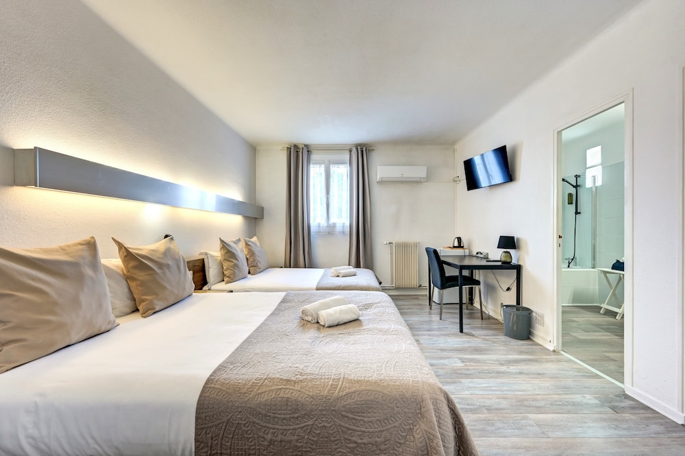 Hotel La Bastide D Entraigues Rest de L Autre Cote 25/70