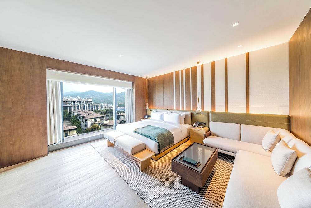 PRESIDENTIAL, SUITE, KING BED