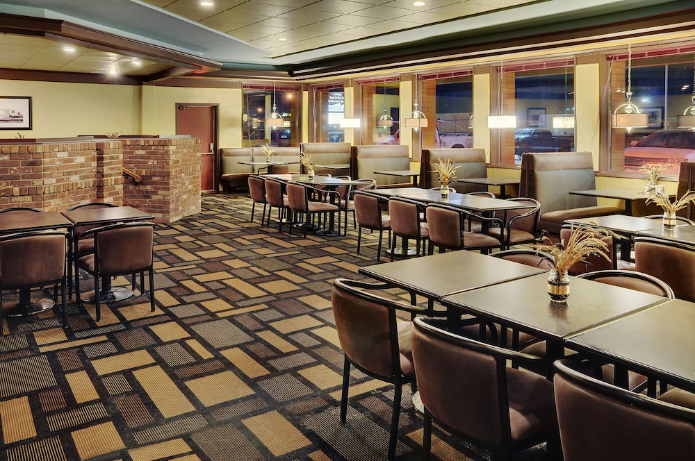 Kindersley Inn 41/47