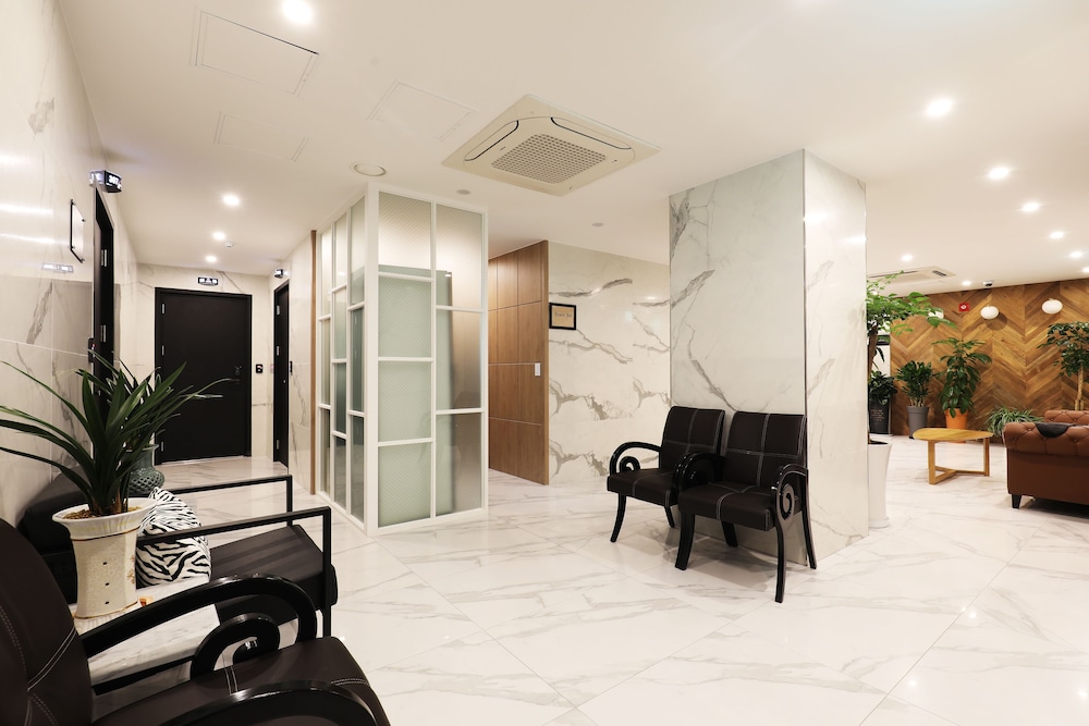Sm Boutique Hotel 32/50