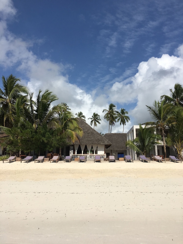 White Dream Lodge & Restaurant 41/49