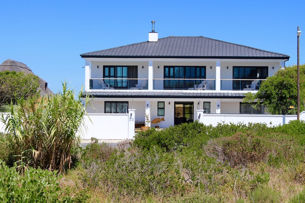 Whale Rock Luxury Lodge 5/65