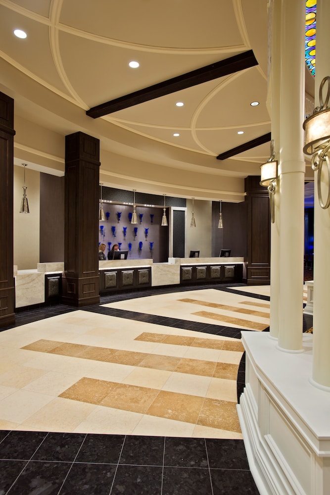 Saratoga Casino Hotel 3/68