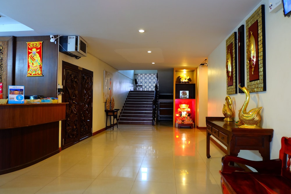 Baan Suanphet Resort 2/17