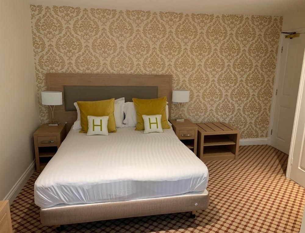 Haley s Hotel 25/65