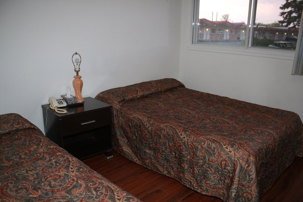 Grand Motel Saint Hubert 21/33