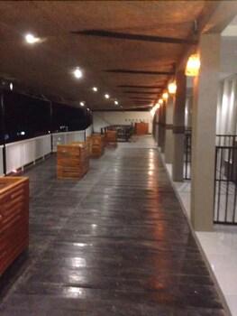 Mawar Hotel 14/34