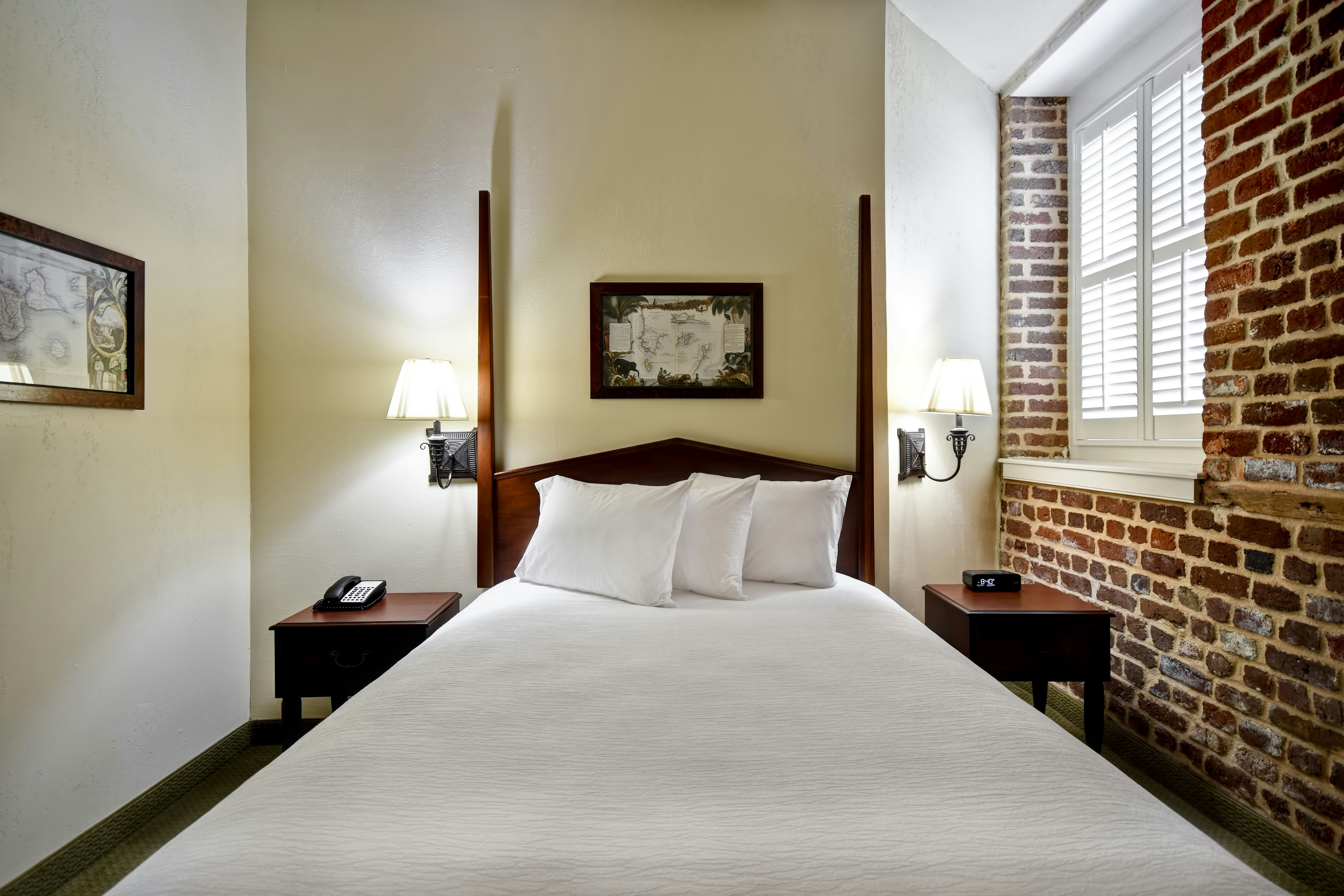 SUITE, QUEEN BED, ACCESSIBLE