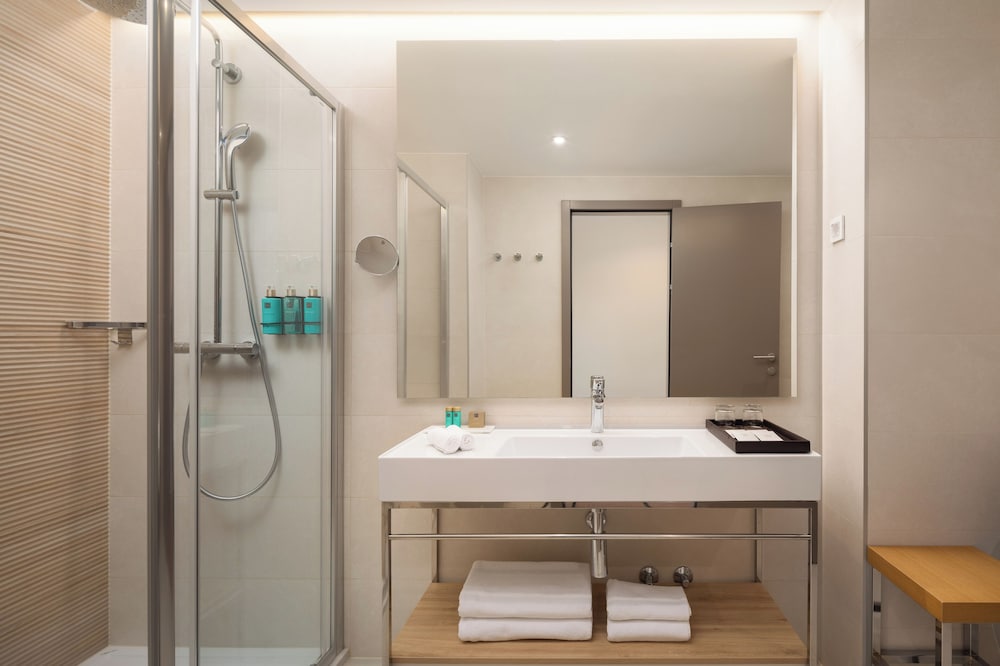 غرفة كلاسيكية بسريرين منفصلين بشرفة، Aminess Laurel Khalani Hotel 5/5