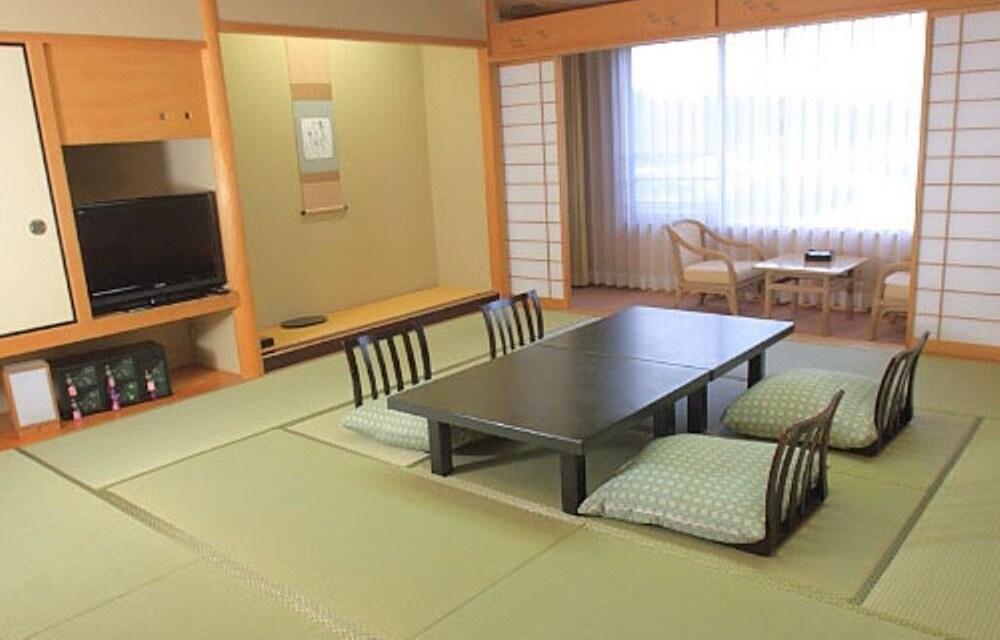 Hamanako Wanwan Paradise Hotel (Ex HAMANAKO GRAND HOTEL SAZANAMIKAN) 44/67
