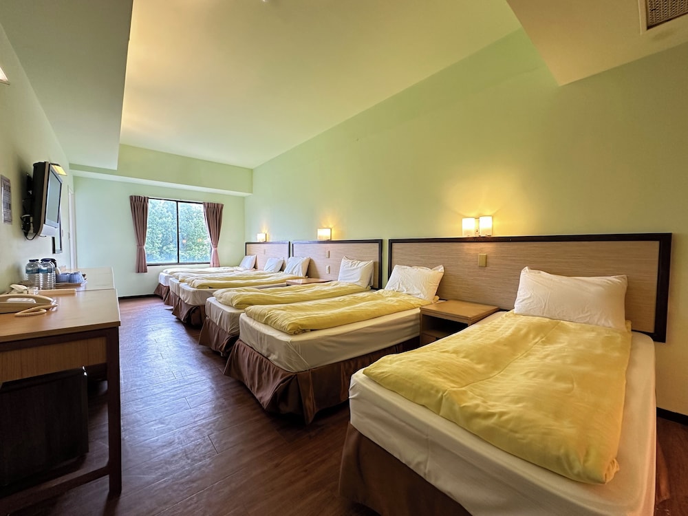 Chientan Youth Hotel 19/42