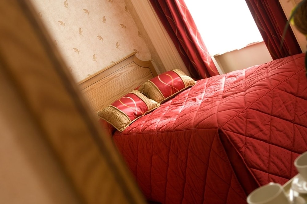 Montana Hotel London 10/50