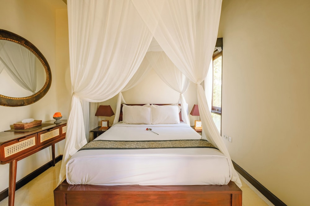 2 Bedrooms, Villa, Butler