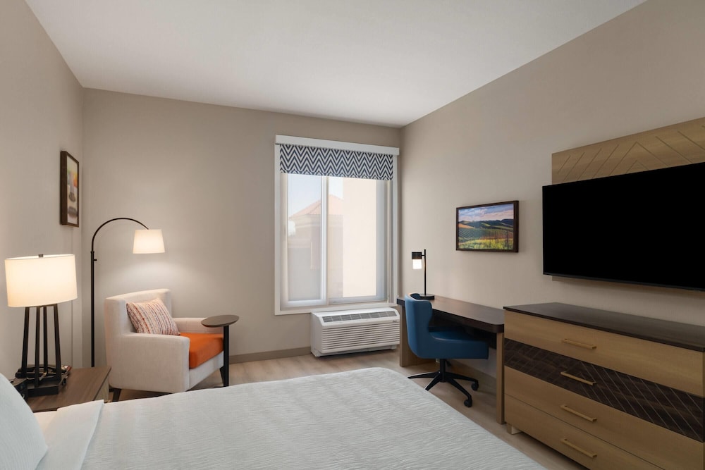 La Quinta Inn & Suites by Wyndham Tracy 25/53