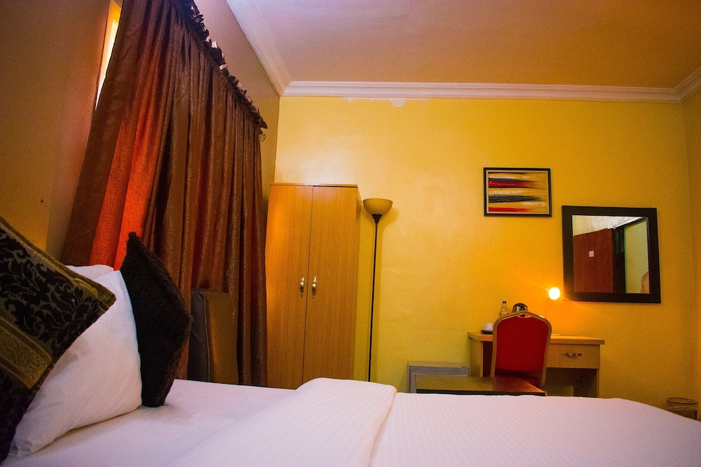 Esporta Suites (Agindingbi) 6/32